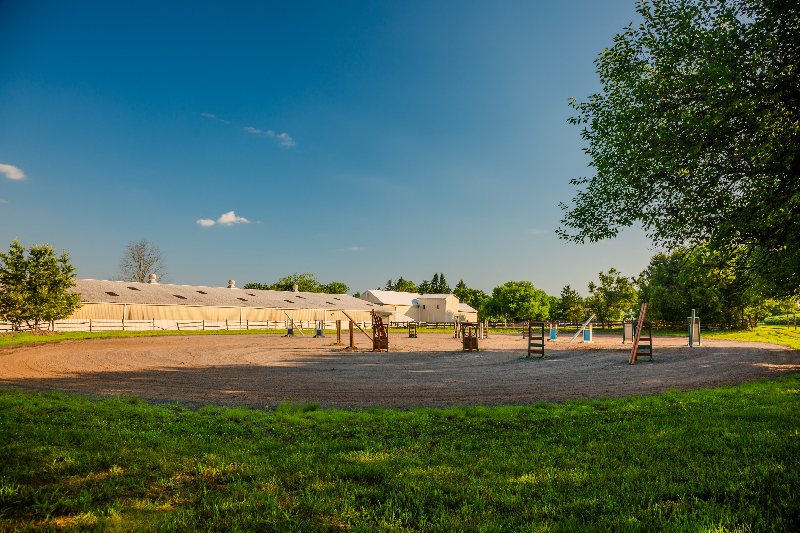 Riding ring